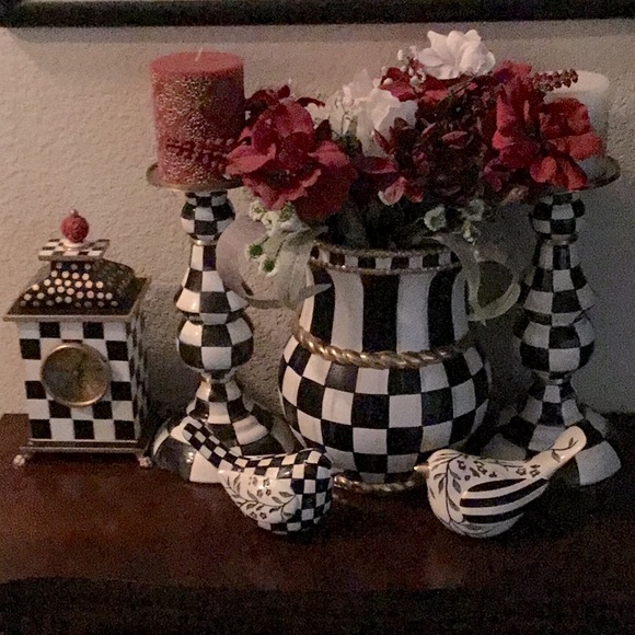 Meet your Posher, Gloria - Picture 2 of 13